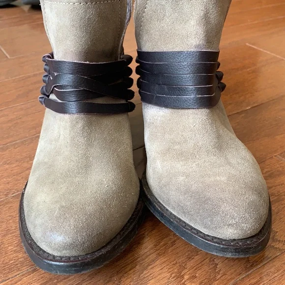 Diba Skyler Split Bootie Slip On Style Leather Suede Taupe & Dark Brown Size 6 - Picture 4 of 12